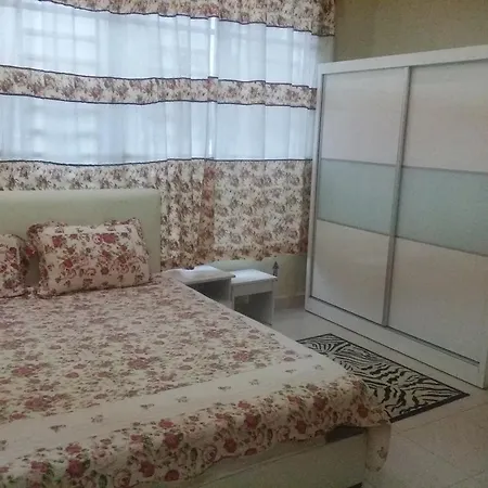 The Louvre Moslim Homestay Sungai Petani Exterior photo